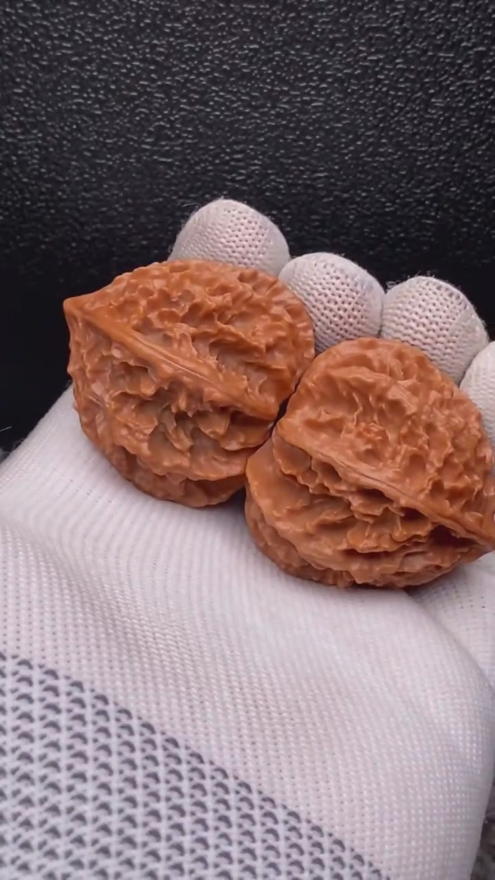 【闪购商品】文玩核桃把件龙鳞纹