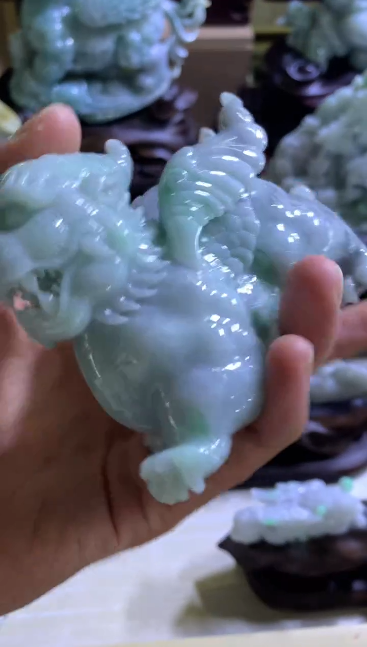 翡翠摆件未镶嵌翡翠摆件