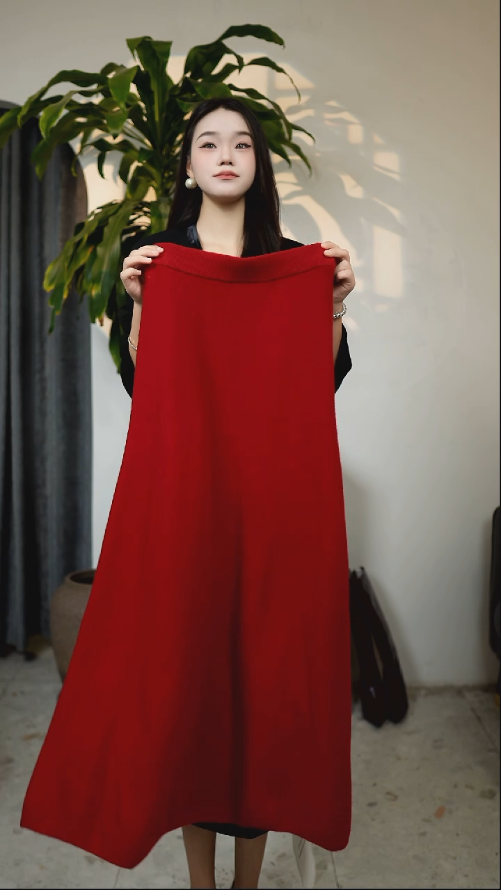 红色羊绒羊毛伞裙 均码（有微疵 介意勿拍！）