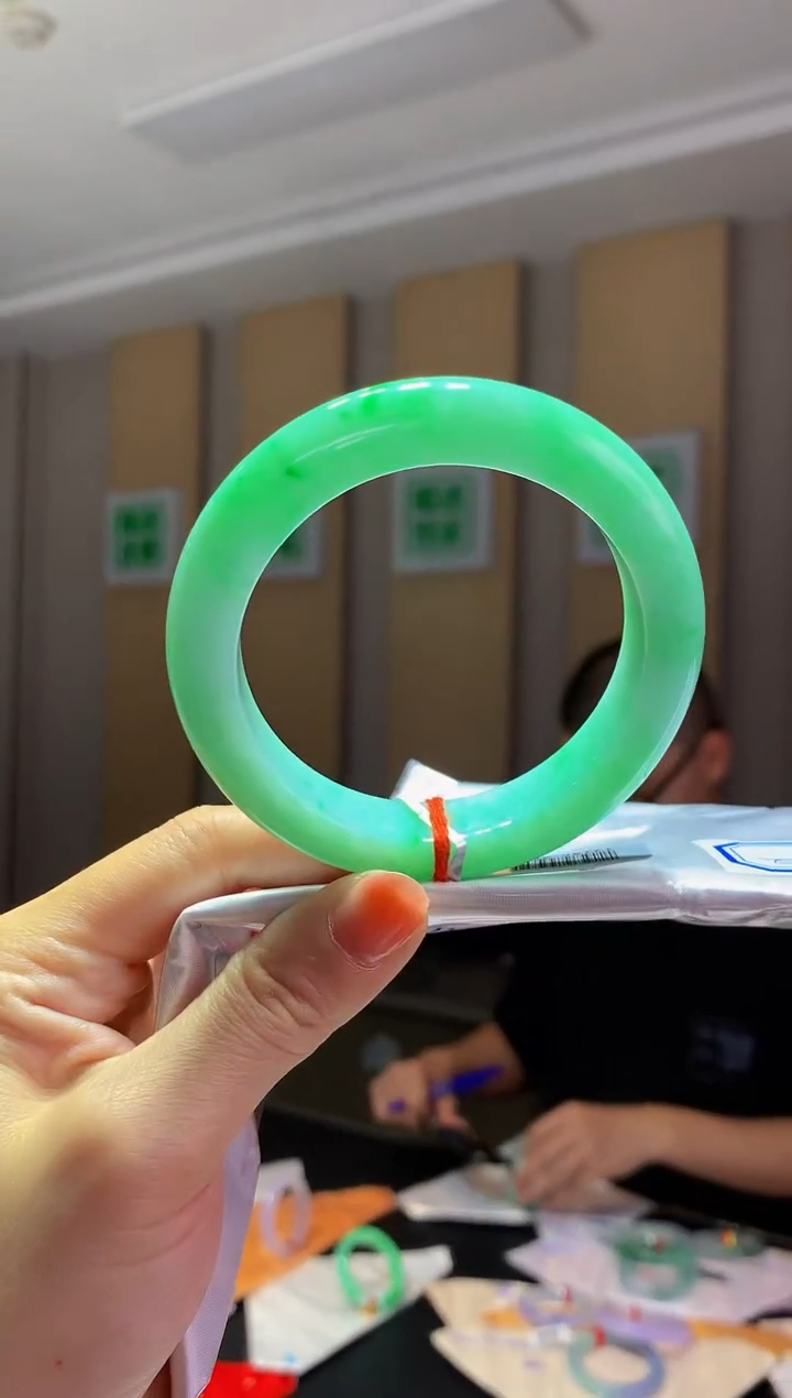 未镶嵌手镯翡翠- C274圈口57.4 