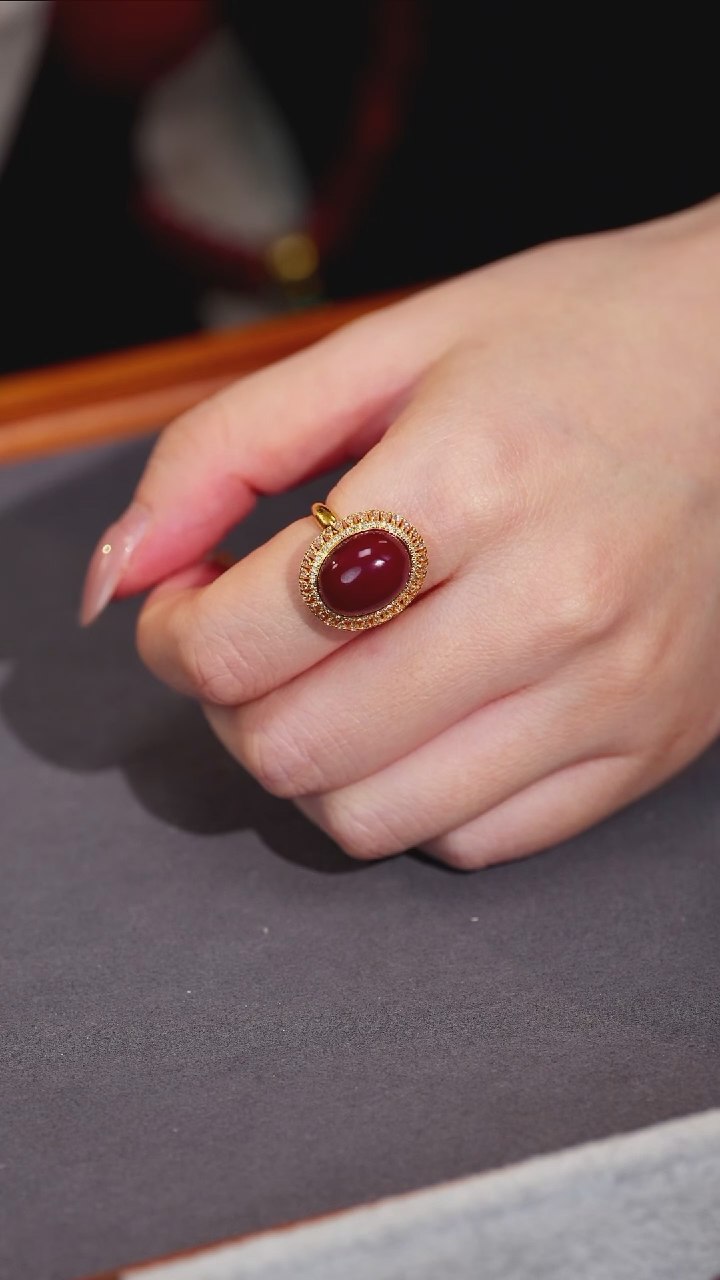 18K金镶嵌南红玛瑙戒指原矿J-1