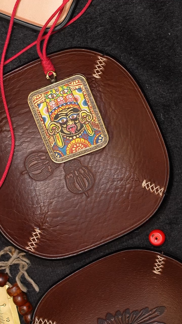 【闪购商品】吊坠冲赛康胡子哥，藏传唐卡127