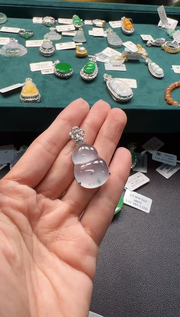 颈饰18K金镶嵌翡翠KHRX1122-016