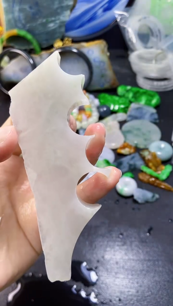 翡翠未镶嵌颈饰111天然翡翠