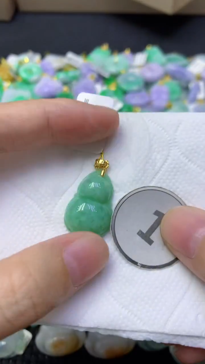 颈饰未镶嵌翡翠天然缅甸翡翠A货