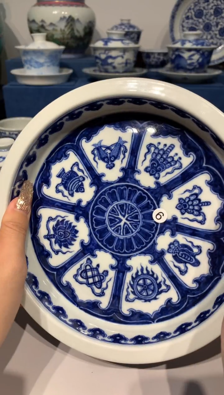 【闪购商品】摆件6青花八宝壶承呀