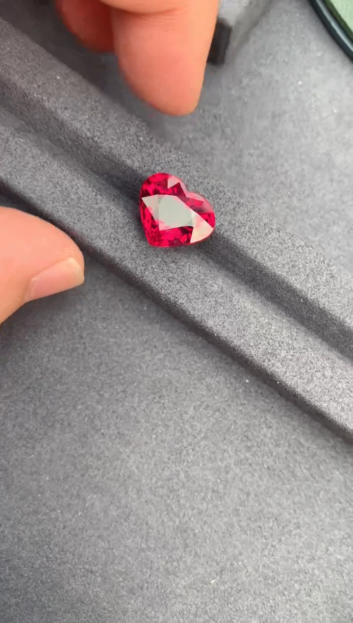 【闪购商品】碧玺裸石未镶嵌9.5ct卢比莱