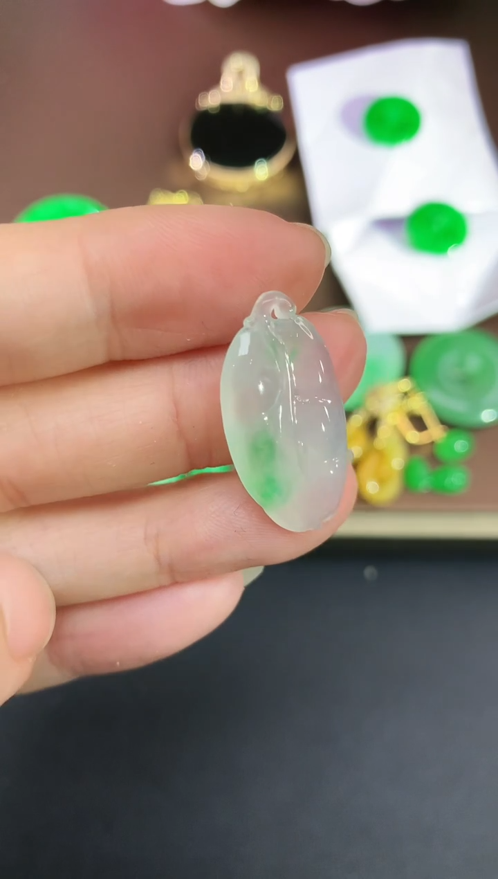 吊坠(不含链)未镶嵌翡翠214|