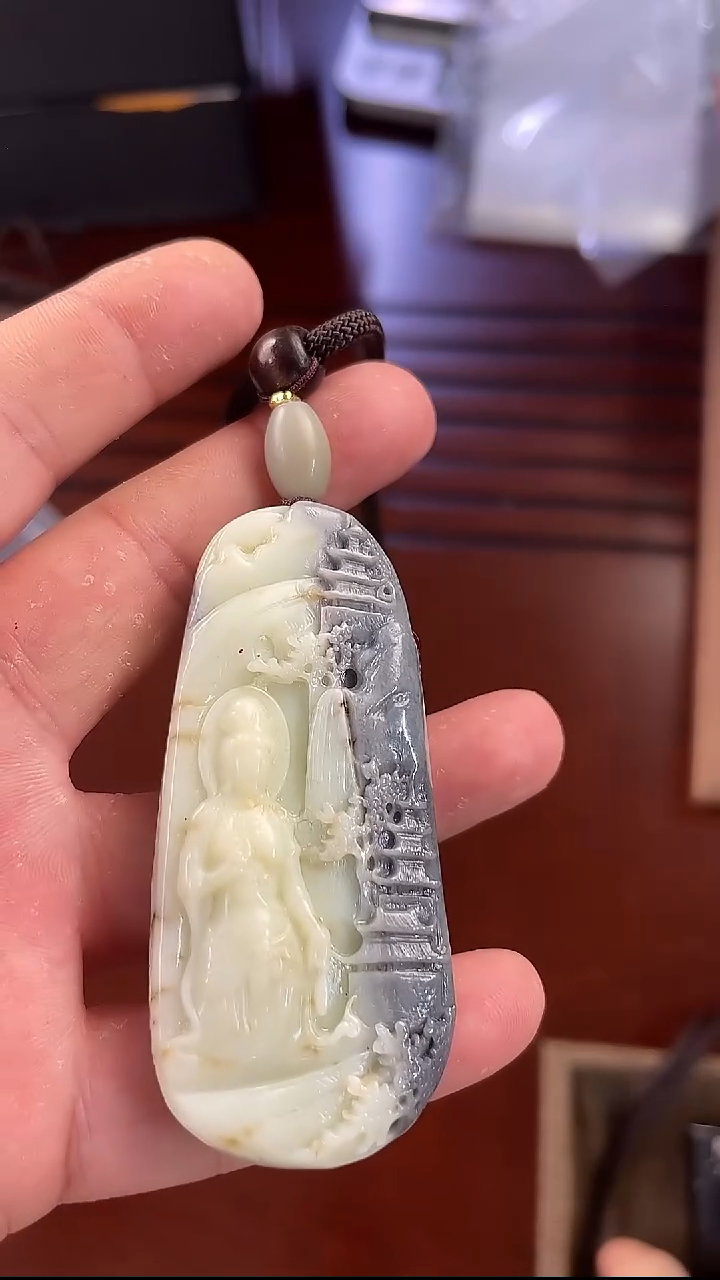 颈饰未镶嵌和田玉吊坠