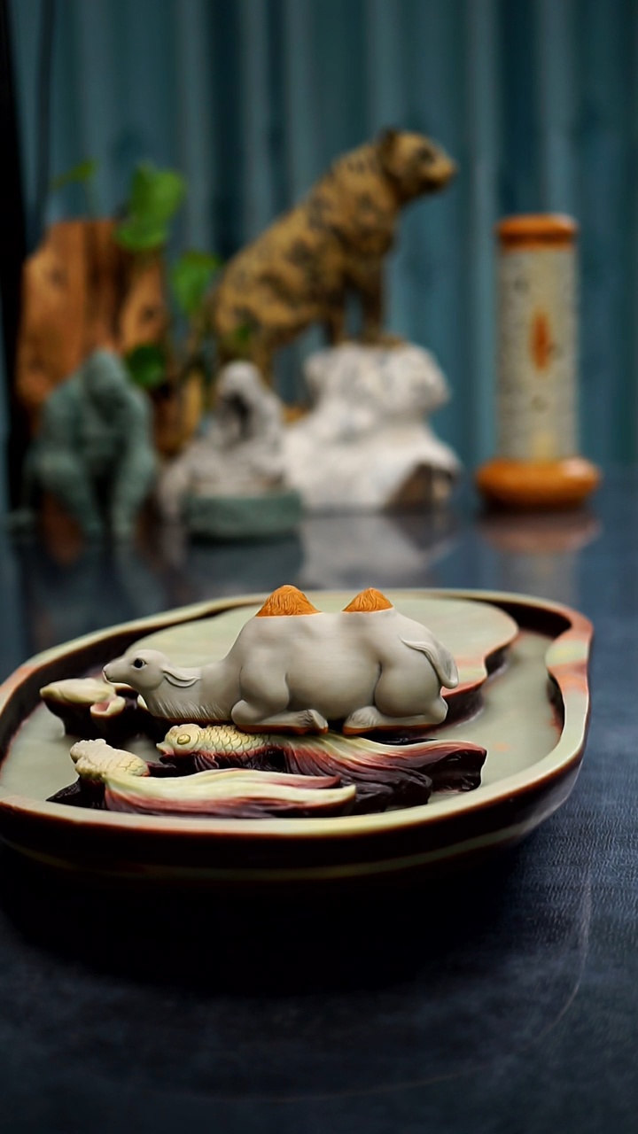 【闪购商品】松花石小骆驼茶宠笔架
