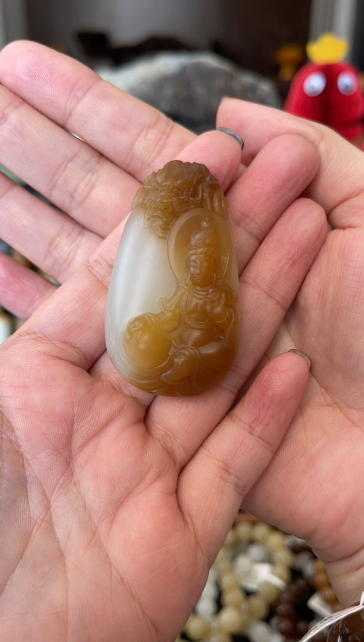 【闪购商品】和田玉（糖玉）挂件未镶嵌金山糖白观音雕件
