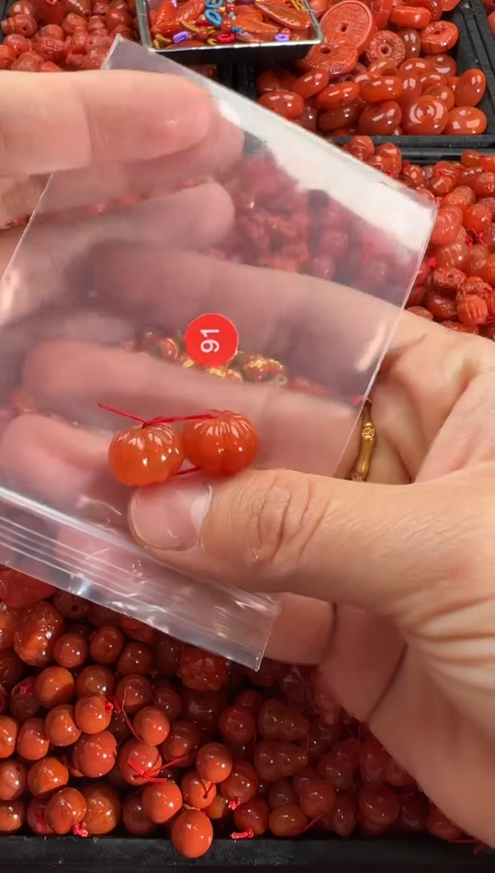 【闪购商品】南红玛瑙颈饰未镶嵌1