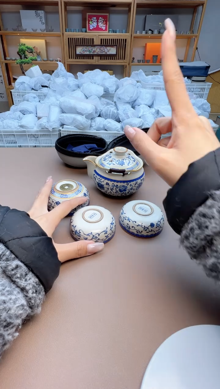 【闪购商品】摆件瓷制品S1111111111111