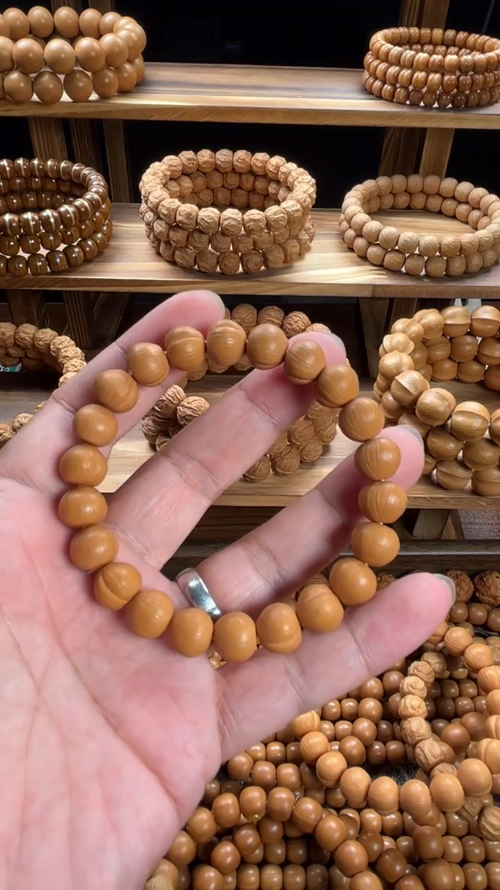 菩提奢*猴头雕刻屁桃