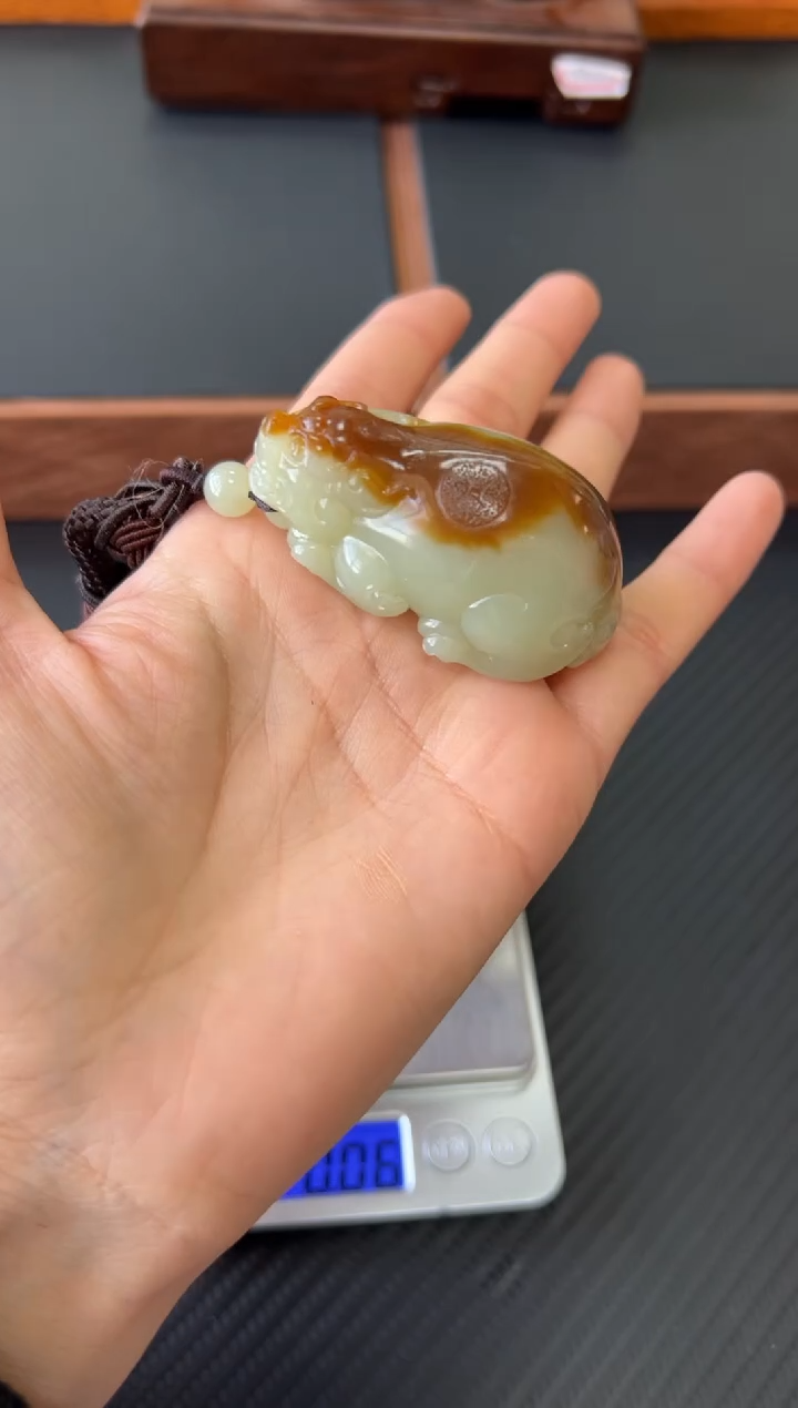 和田玉未镶嵌吊坠(赠链)若羌微色差