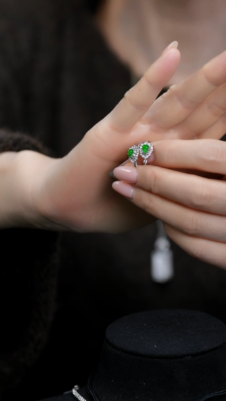 【闪购商品】翡翠耳环18K金镶嵌耳环