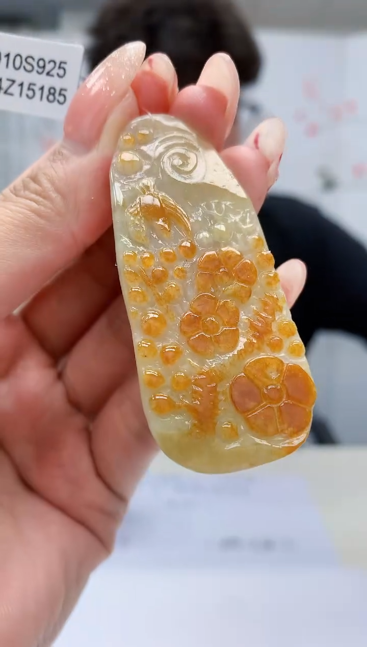 【闪购商品】定制翡翠未镶嵌4688MM-毛货挂件35