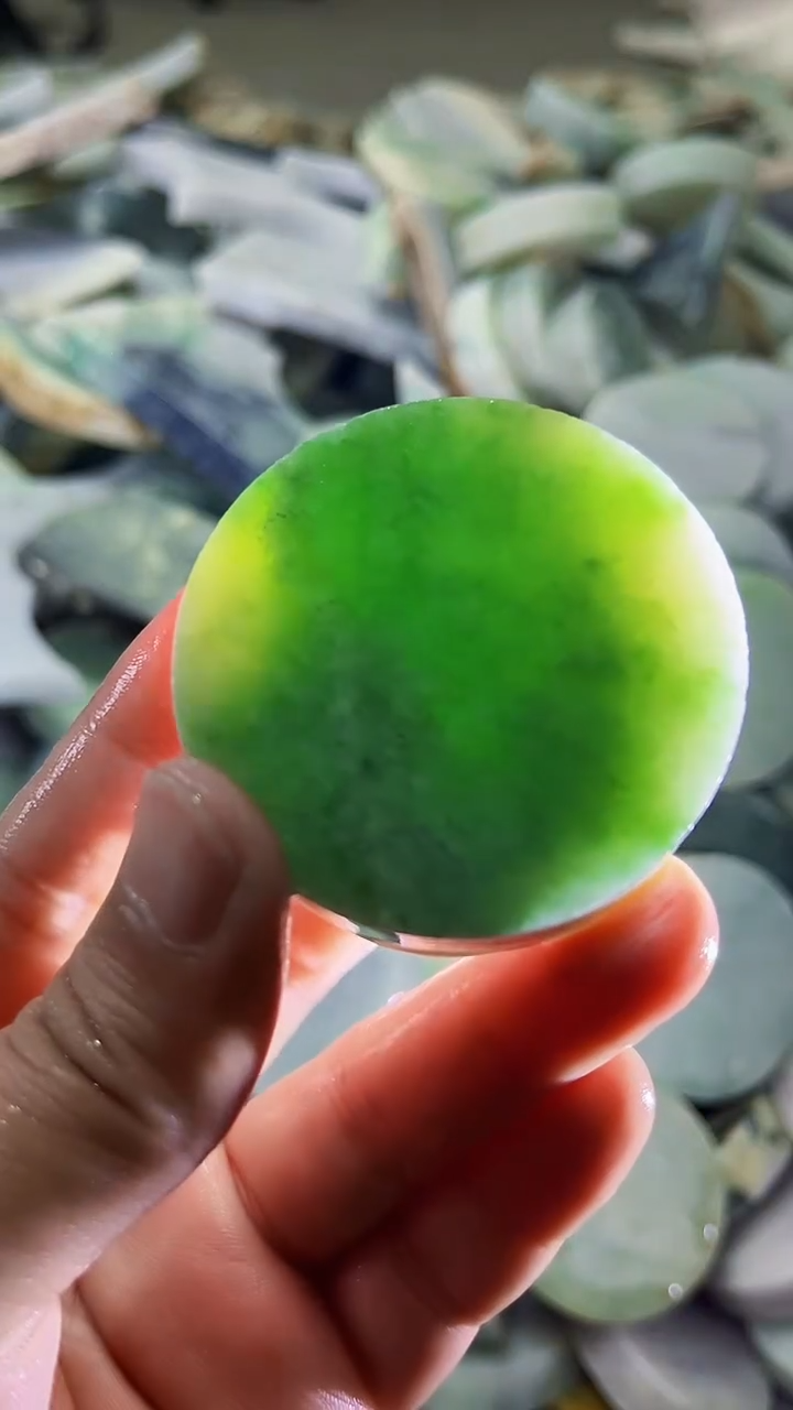 【闪购商品】翡翠挂件未镶嵌A货康壹270