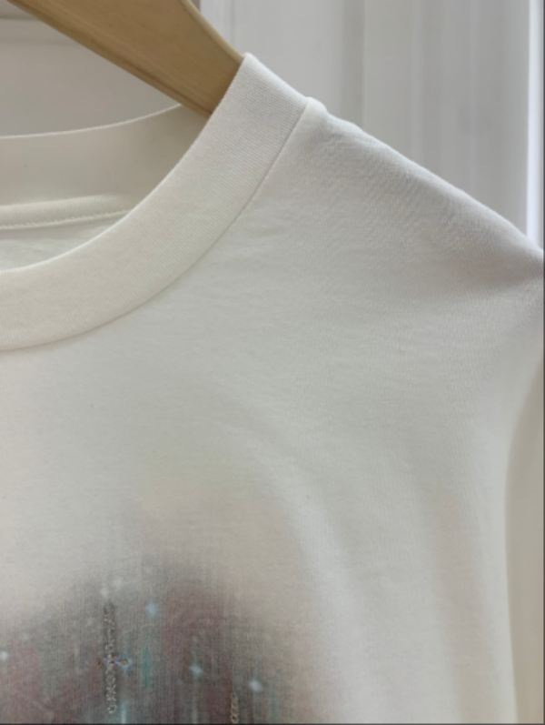 [轻奢] 时尚女装刺绣涂鸦图案T恤上衣 2C2B339