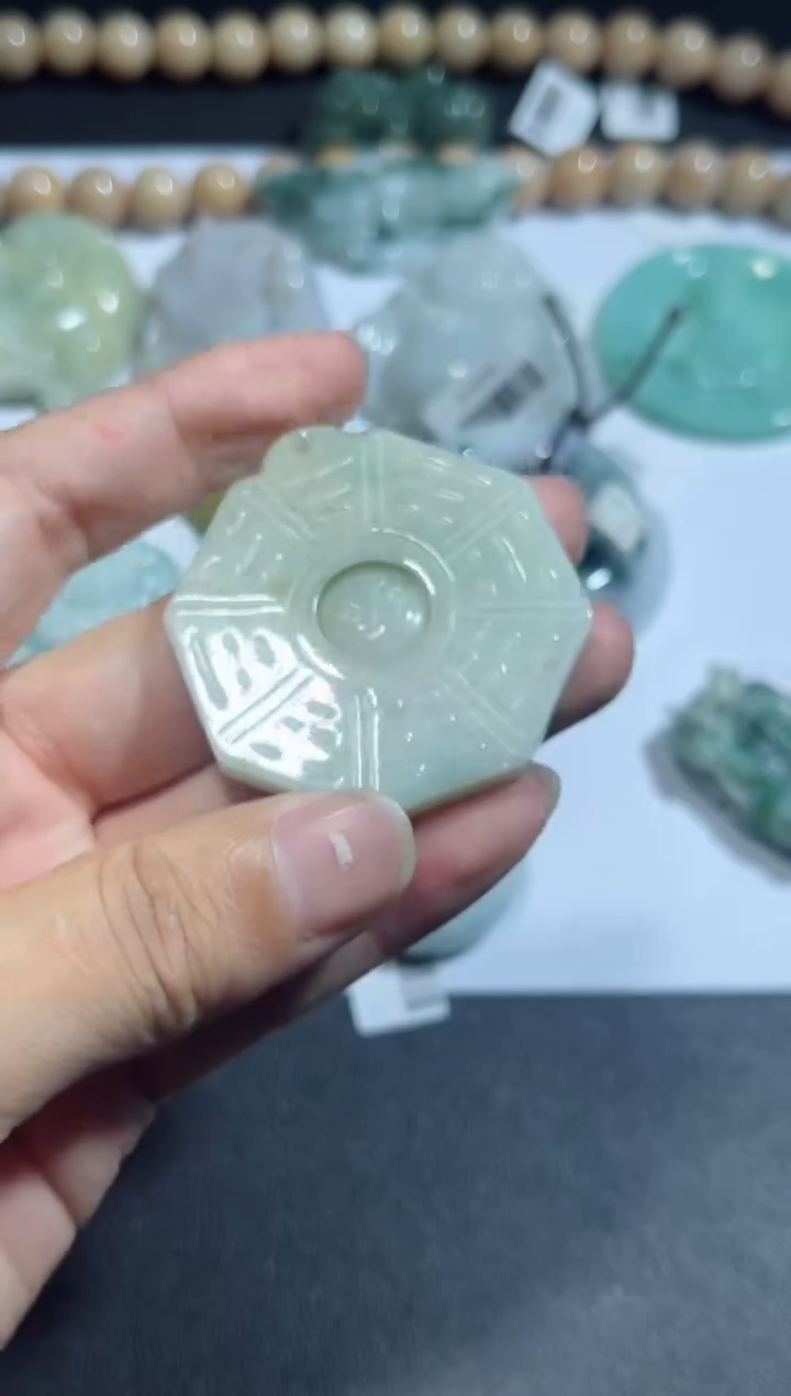 【闪购商品】翡翠颈饰未镶嵌00013513