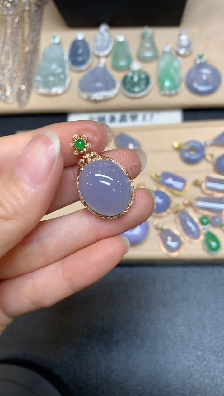 【闪购商品】翡翠颈饰18K金镶嵌蛋面【无服务费