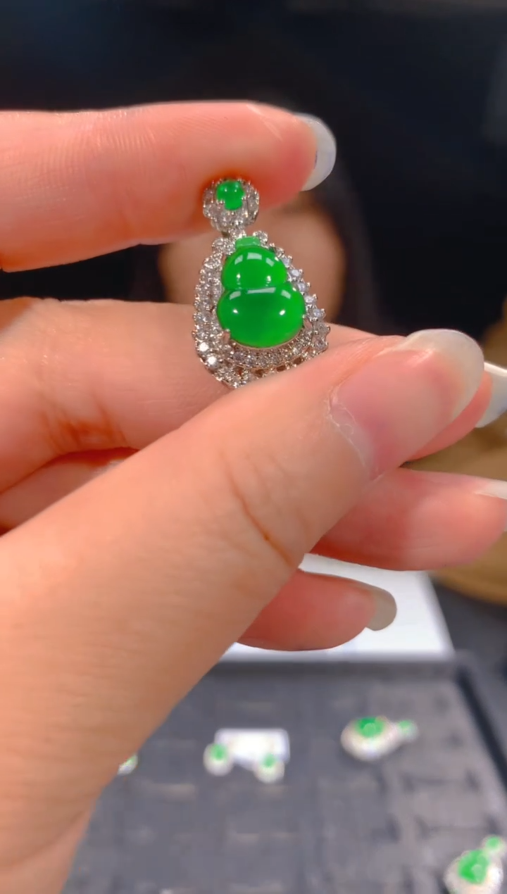 【闪购商品】定制翡翠未镶嵌29定制翡翠，多样性发货（发其一）