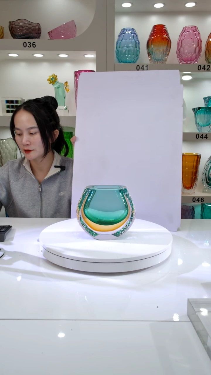水晶琉璃湖水绿色