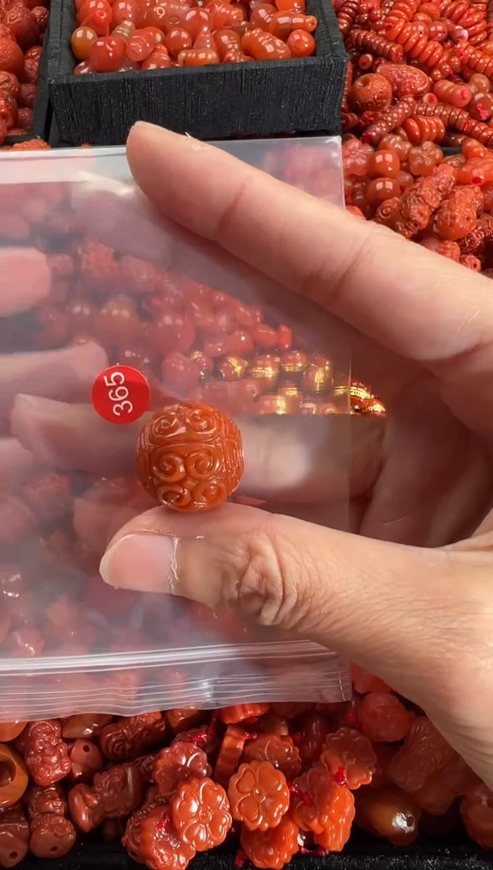 【闪购商品】南红玛瑙颈饰未镶嵌1