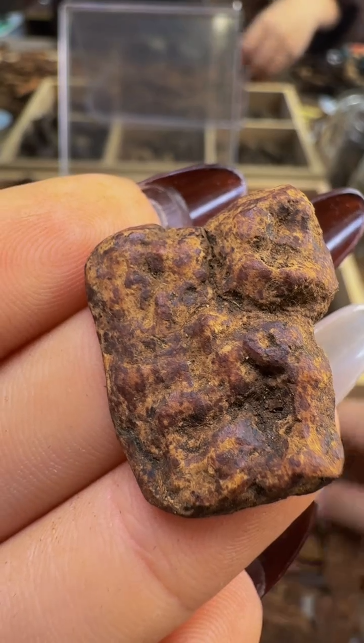 【闪购商品】沉香吊坠越南惠安红土