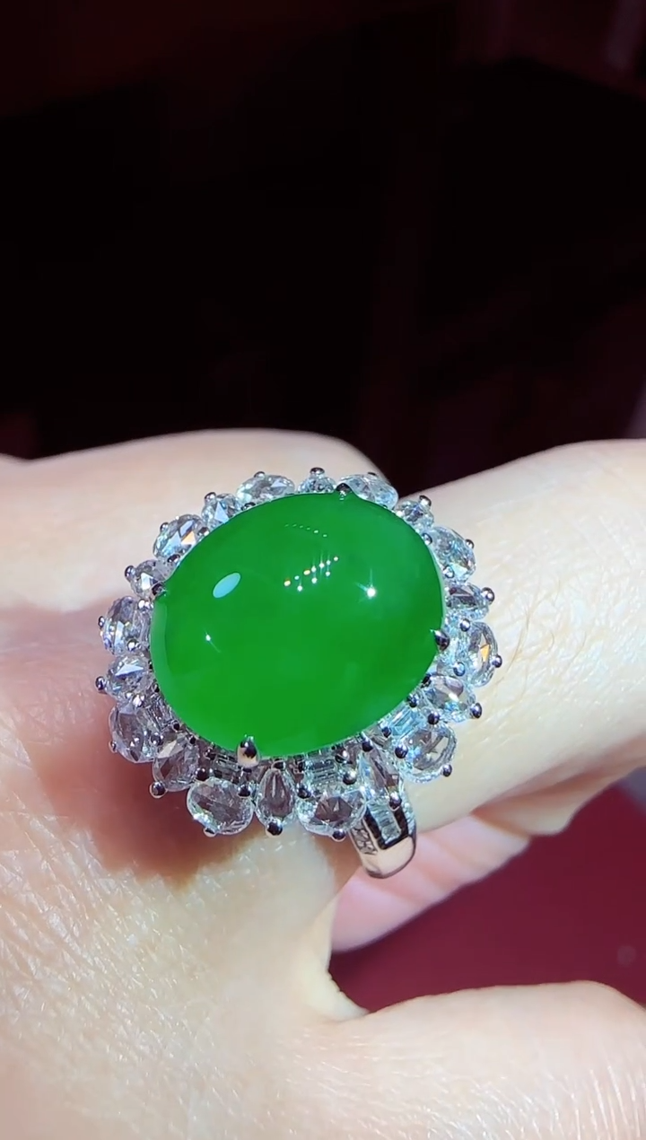 【闪购商品】翡翠戒指18K金镶嵌蛋面