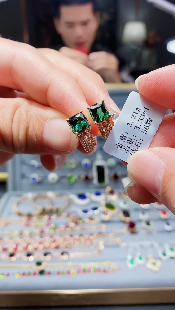 【闪购商品】碧玺耳饰18K金镶嵌3.33配钻