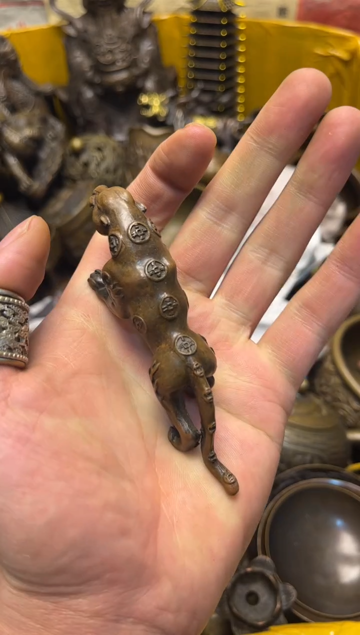 精美铜器，点击下单