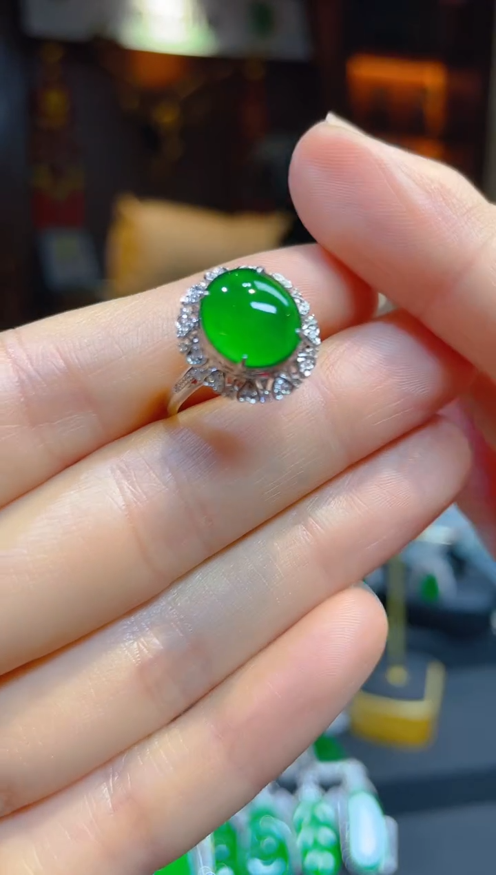 【闪购商品】翡翠戒指18K金镶嵌112166天然A货翡翠戒指