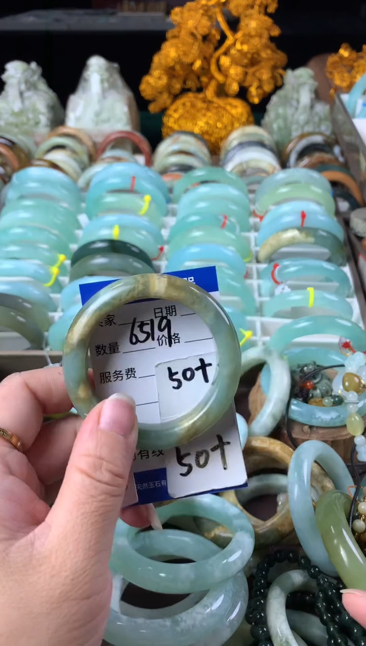 【闪购商品】蛇纹石玉手镯未镶嵌6519