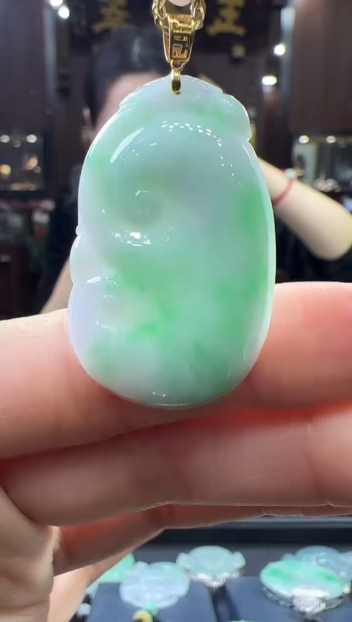 【闪购商品】翡翠挂件18K金镶嵌如意不含链