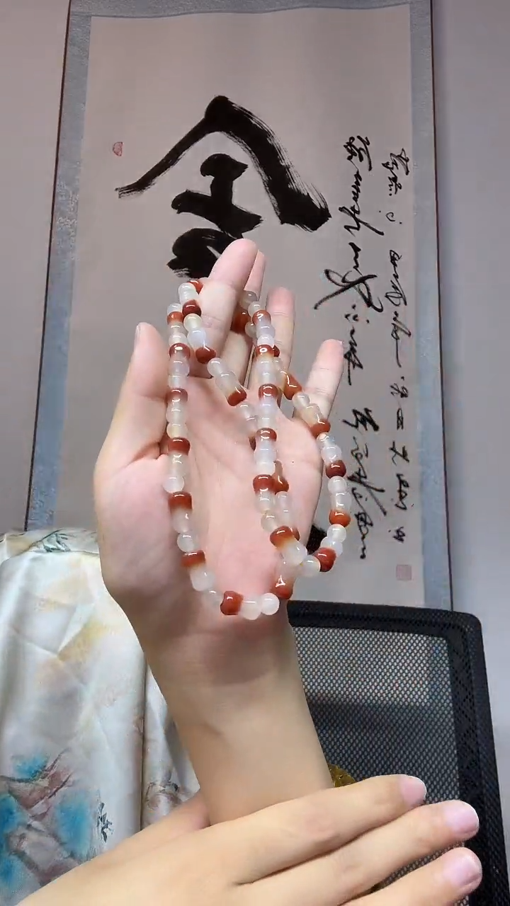 未镶嵌石英质玉（黄龙玉）项链项链