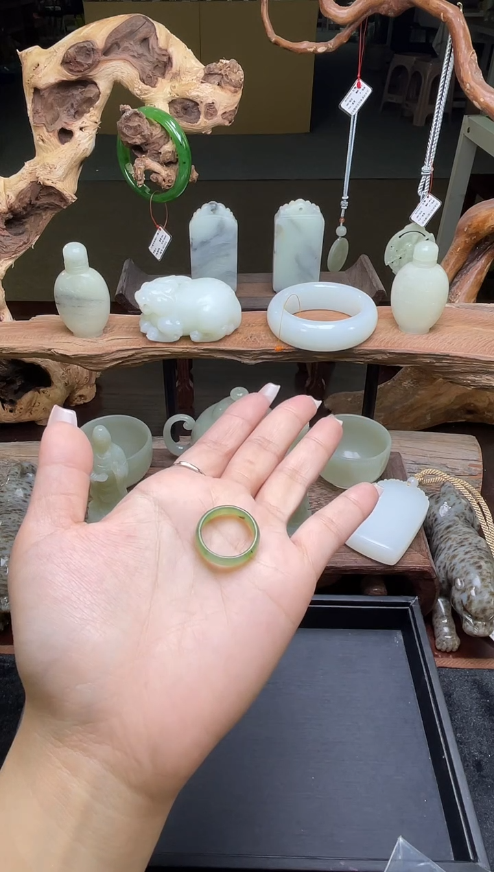 【闪购商品】和田玉戒圈未镶嵌俄料碧玉戒圈18+