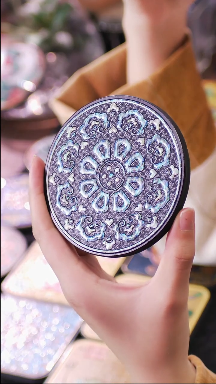 壹藏贰宝幻夜图案杯垫一片