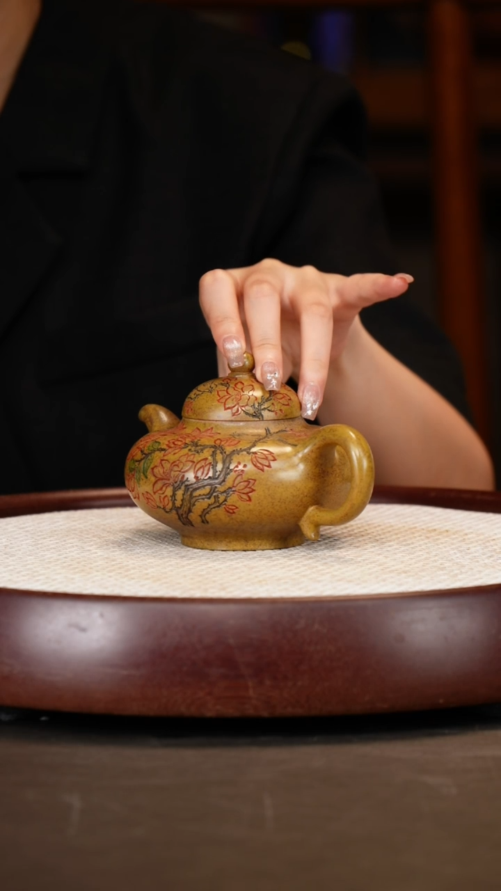 茶壶紫砂【曹秀芬】虎皮金砂华颖+玉兰画