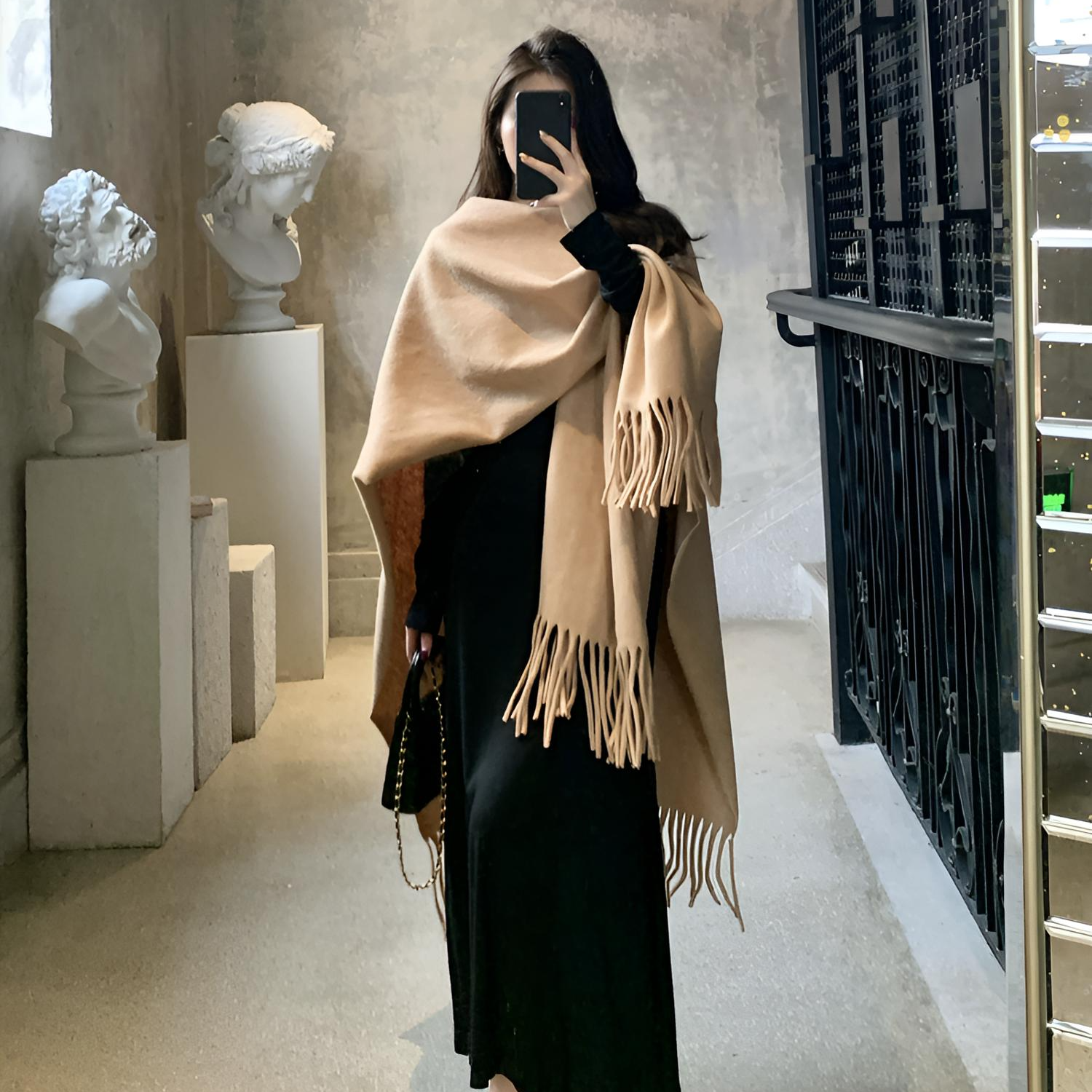 明星同款纯色加厚外搭披肩民族风两用秋冬保暖高级感格子披肩斗篷