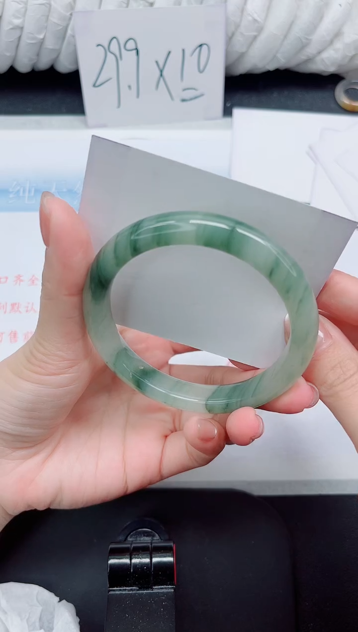 【闪购商品】石英质玉手镯未镶嵌180#60.3