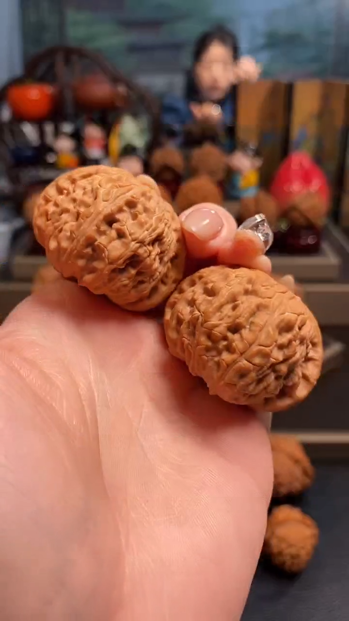 【闪购商品】文玩核桃把件D 517白狮子41尺