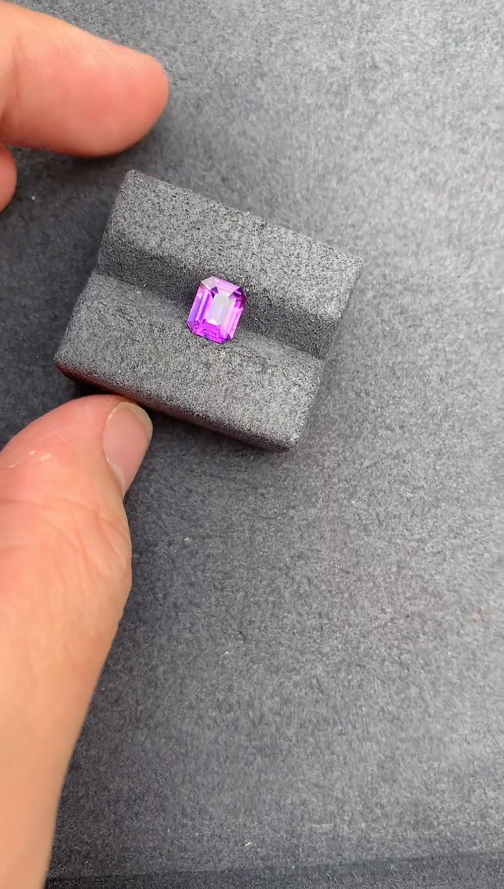 【闪购商品】蓝宝石裸石未镶嵌1.1ct无烧紫蓝宝