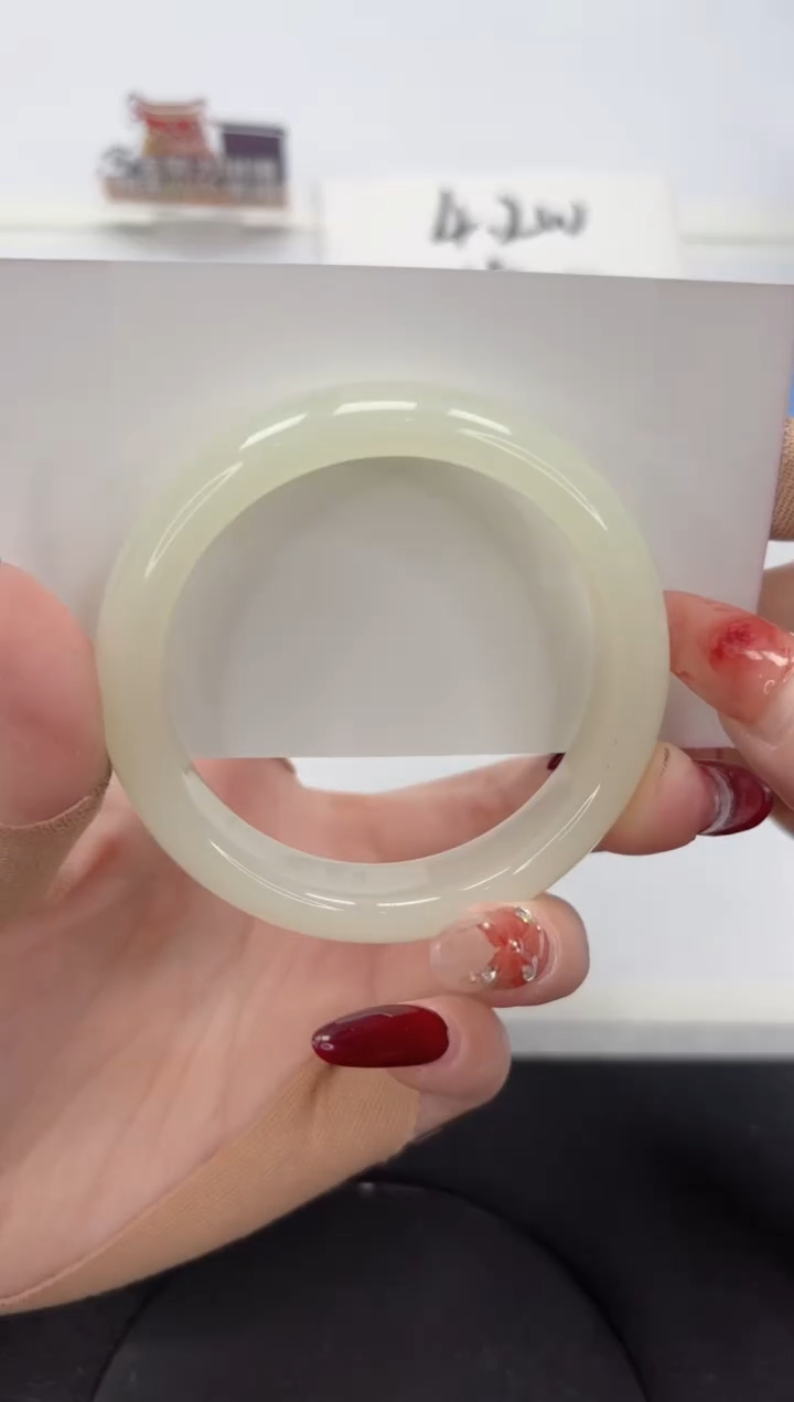 【闪购商品】石英质玉手镯未镶嵌A149-54.3