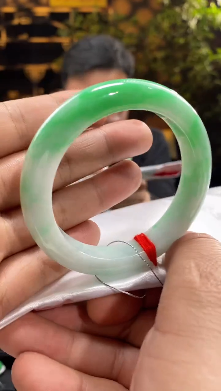 【闪购商品】翡翠手镯未镶嵌90057-号天然翡翠a货57.5圈口