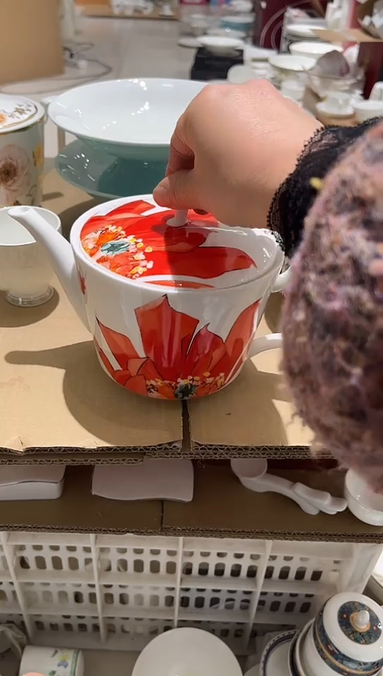 骨瓷隆达骨瓷茶壶1个