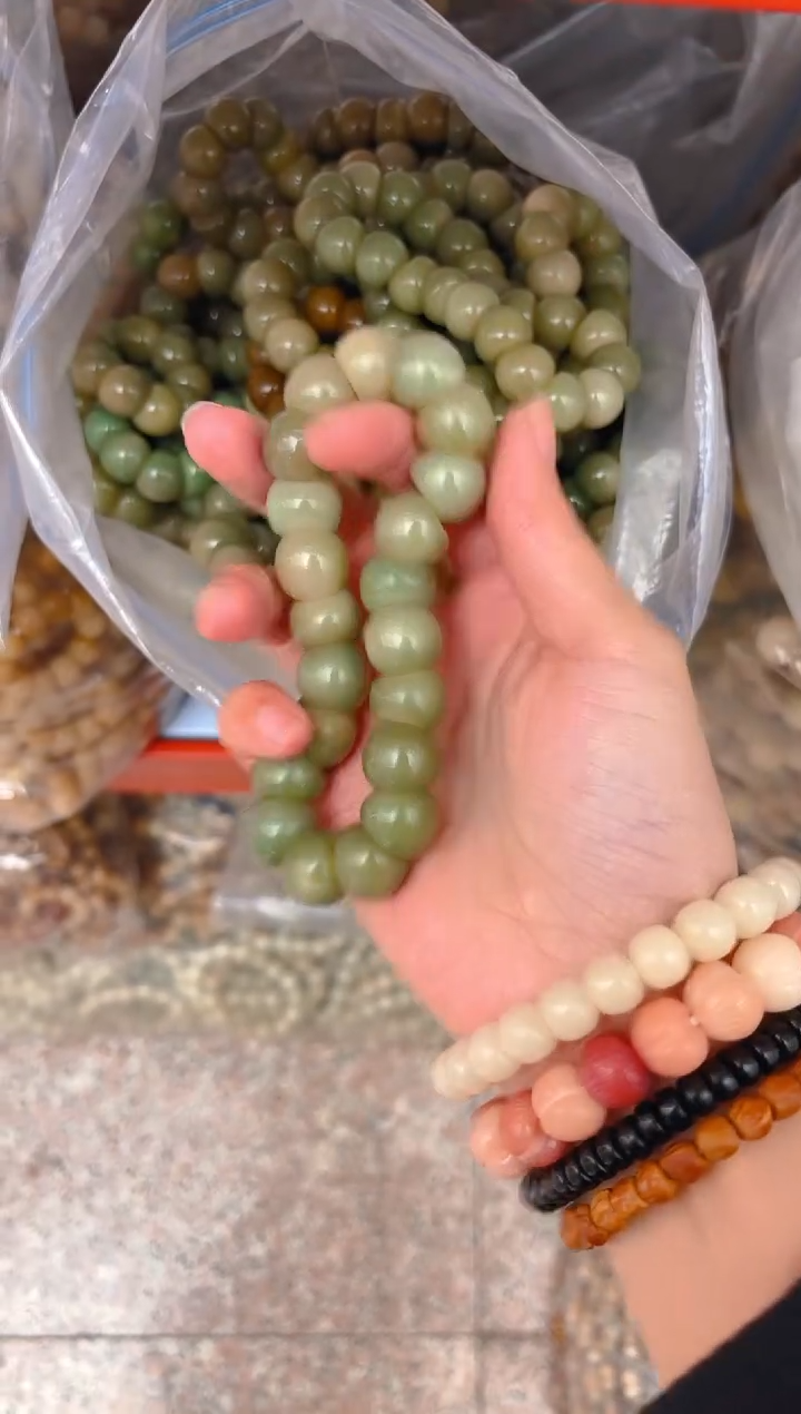 吊坠菩提根/象牙果A085 随机一条