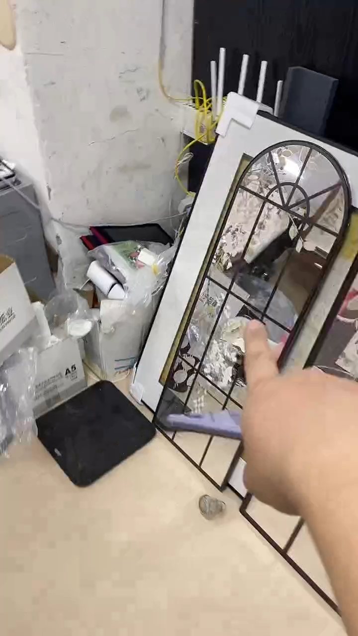 仓库清货，默认瑕疵，完美主义者慎拍。