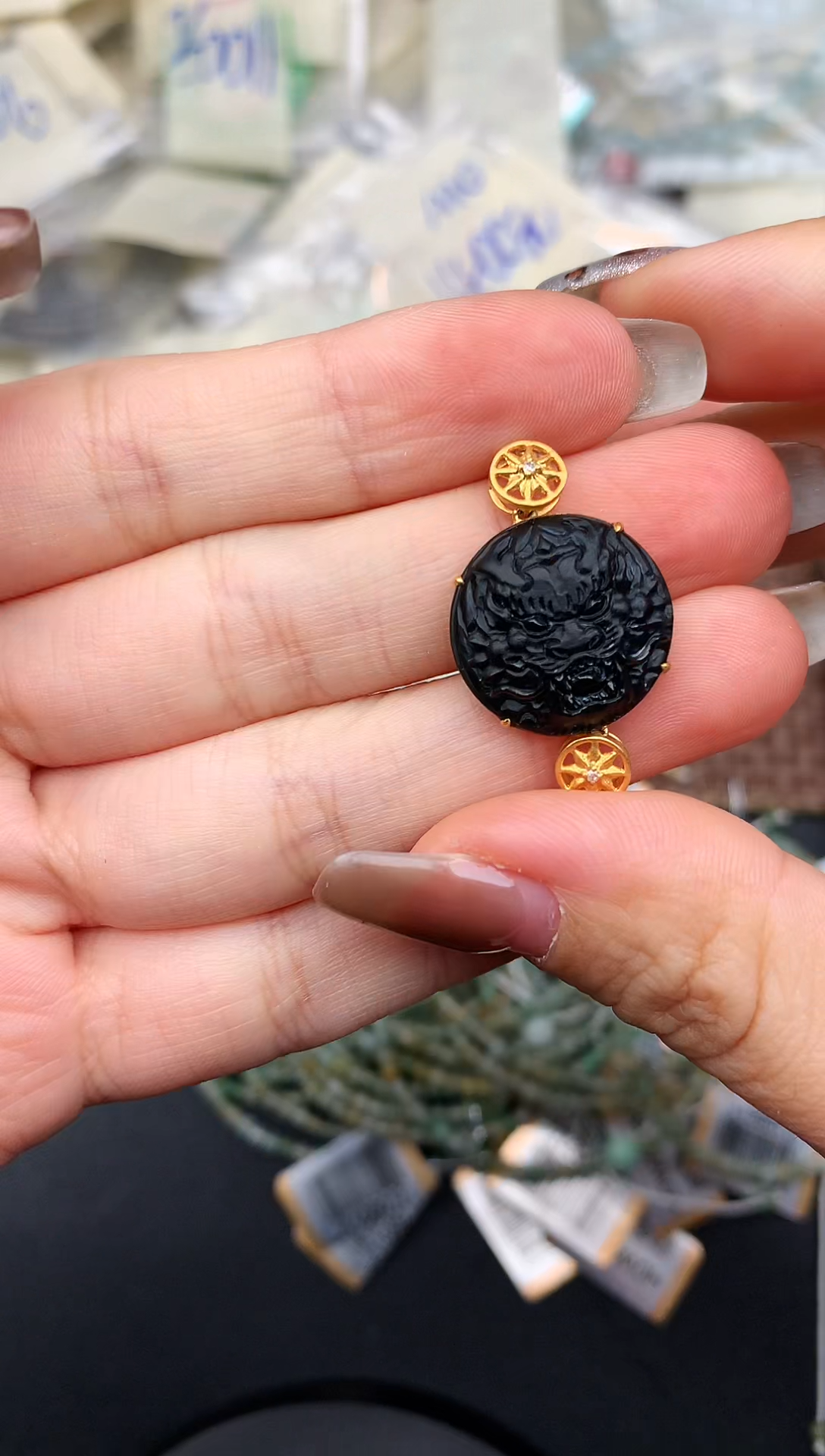 18K金镶嵌挂件翡翠—