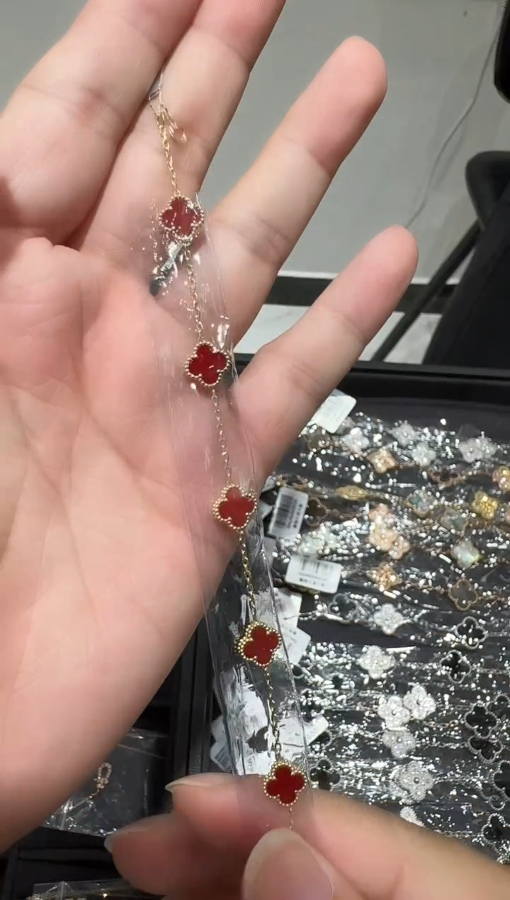 18K金镶嵌手链玛瑙/玉髓红色k黄，小号五花手链